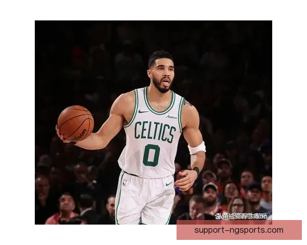 NBA焦点战再掀高潮巨星对决引爆全联盟热议季后赛席位争夺升级
