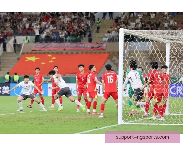 中国足球队备战亚洲杯 展现全新阵容和战术打法冲击冠军